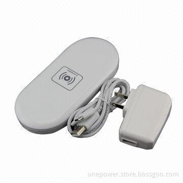 Qi Standard Wireless Charger for Smartphone Galaxy S4/iPhone 4/5S, with Power Bank Function